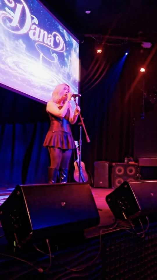 Dana performing at Spanglish Urban Fest