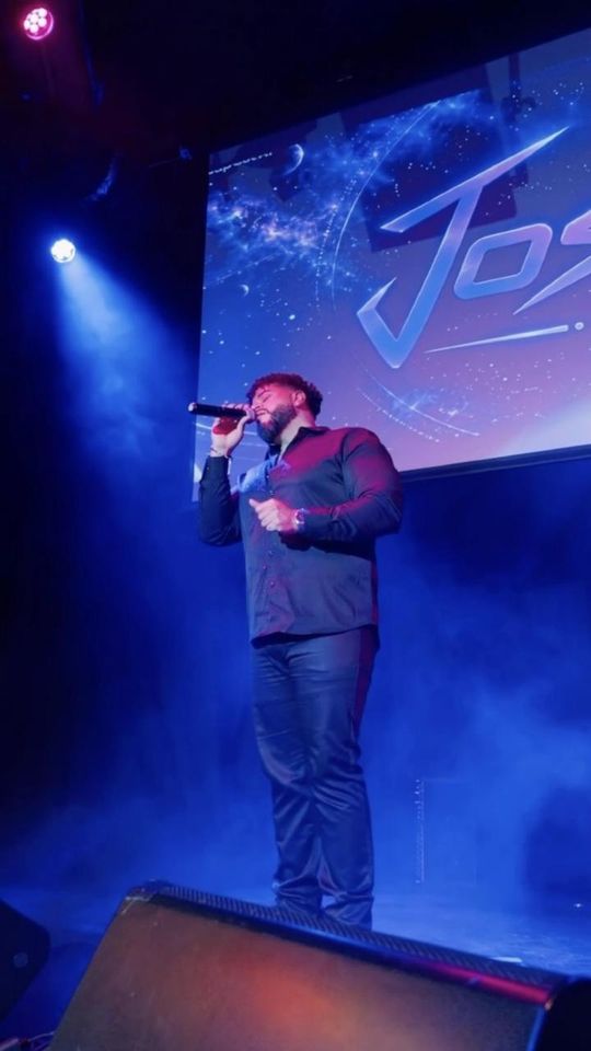 Josi C performing at Spanglish Urban Fest