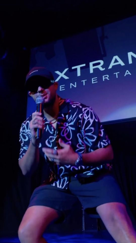 Kalvin Off performing at Spanglish Urban Fest