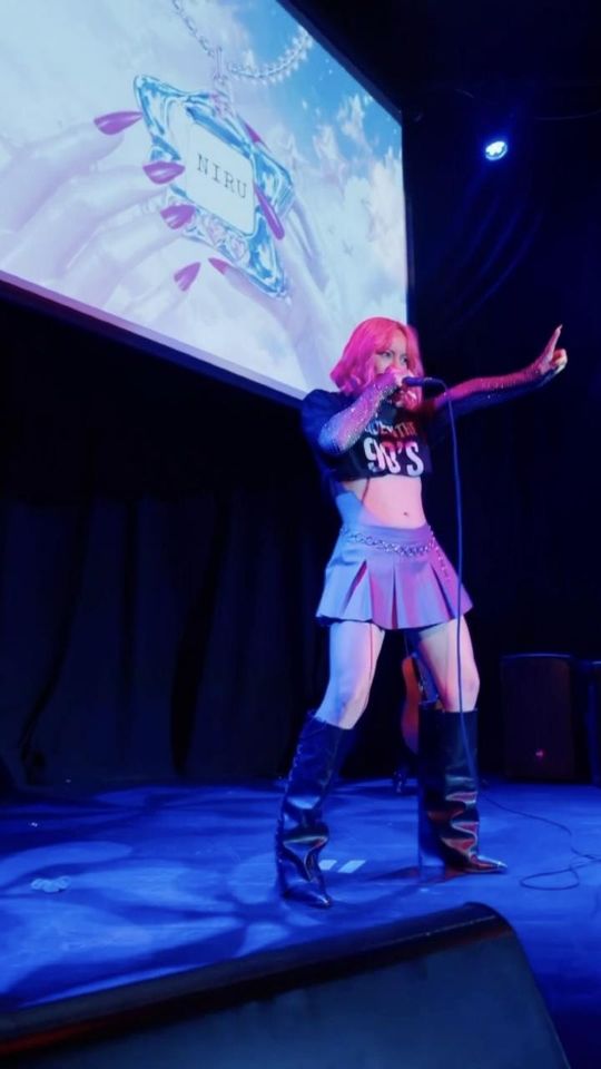 Niru performing at Spanglish Urban Fest
